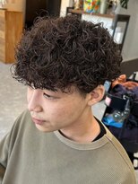 フゥ 宇都宮(FeU)&nbsp;波巻きパーマツイストスパイラルパーマメンズマッシュパーマ