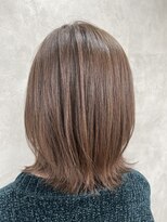 ルノン(LUNON)&nbsp;イメチェンヘアスタイルホワイトブロンド外ハネボブ美髪のススメ