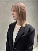 ボブレイヤーカットブリーチハイトーンベージュブロンド袋町