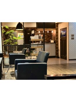 大型店が苦手な方にオススメ♪周りを気にせず、ゆったりとした落ち着きのある空間で癒しのひとときを―