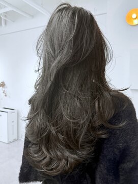 バベル アット フルリール 甲子園口(BABEL at fleurir) ロングレイヤーカット/バタフライレイヤー/オリーブカラー