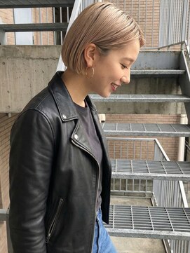 カーサ(Casa.) ハイトーンボブ/ブリーチ/ミルクティー