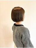 まとまり重視のナチュラル艶ボブ