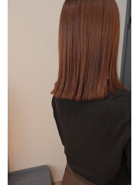 ニコ ヘアー(nico hair) アイロンでは伸ばしにくい広がりくせ毛。