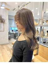 グラッド ナチュラル ヘアー(glad NATURAL HAIR) 抜け感グレージュの韓国風レイヤー