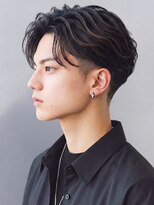 ヘアメイク アージュ 天神西通り店(HAIR MAKE age) カルマパーマ ツーブロ センターパート 黒髪ショートマッシュ