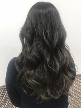 クアトロ グランシュ 川崎店(QUATRO × GranCieux) アッシュベージュグラデーションカラー