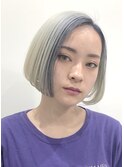 刈り上げボブハイトーンアクセサリーカラー ホワイト