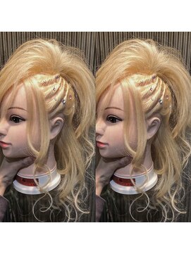 ビューティボックスモンロー(Beauty Box MONROE) 成人式ヘアセット  ラインストーン＋ラメ