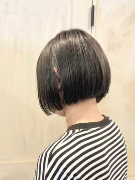 ヘアーリゾートガーデン 南林間店(Hair Resort Garden) 10代20代30代グレージュ/コンパクトボブ/オリーブグレー