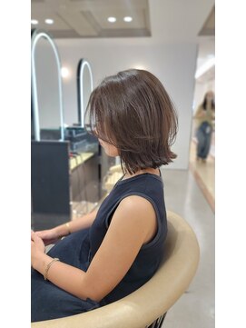 e.m.a プレミアムビューティーサロン 栄駅店(e.m.a PREMIUM BEAUTY SALON) レイヤーボブ