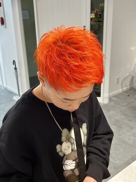 ドラマヘアー(dorama hair) フェードアップバング×ハイトーンオレンジ