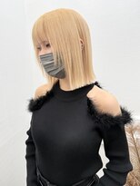 ナジック(749)&nbsp;ブロンドヘア×切りっぱなしボブ