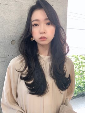 テテ(tete.) センターパートセミロングレイヤー