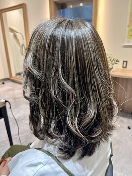 【相模大野カラー】立体感ナチュラルハイライトミディ