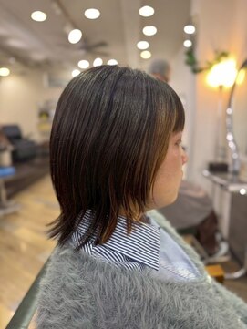 ビィーワンイースト(Be 1 EAST) ミディアムカット