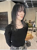 ハッシュカットウルフカットブルージュシルバーカラー/中西