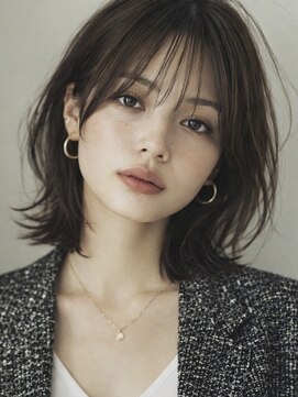 ビーワールド(B WORLD) 抜け感と品を両立した、大人のレイヤーミディ30代40代50代藤枝