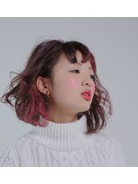 ジェリカ(Jlica)&nbsp;おしゃれボブにイチゴシロップ色のインナーカラーを。