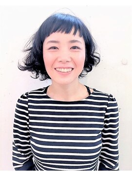 ハグ ニシコヤマ アトリエ(hug nishikoyama atelier) 短め前髪×大人かわいいミニボブオン眉カールボブデジタルパーマ