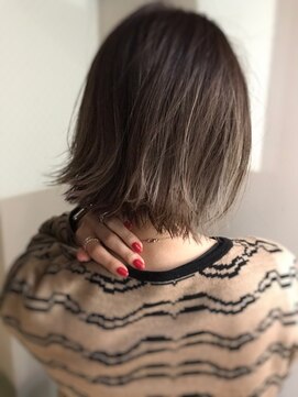 アイコニックナゴヤ(AIconic nagoya) 外ハネグレージュボブ#ニュアンスカラー