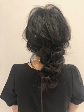 ヘアーサロン シム(hair salon Cime) ゆるっと編みおろし【Cime】