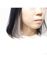 デコヘアーフラッペ(DECO HAIR frappe)&nbsp;白っぽいグレージュのインナーカラー