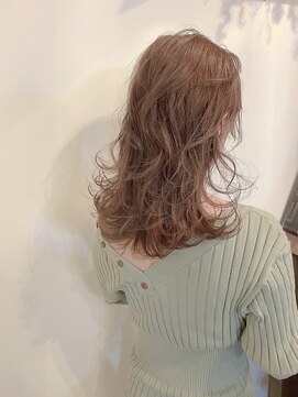 ロティー(loty) 【loty川原一高】ミディアムレイヤー×シルバーベージュ