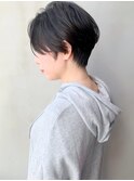 暗髪ショート_スリークボブ厚めバングローライト_ba285551