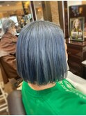 資生堂アルティストカラーでアイスブルー×ミニボブ【大村】
