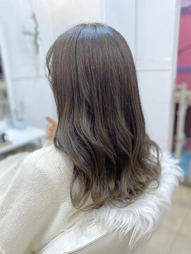 ウェリナ(Welina) スモークブラウン