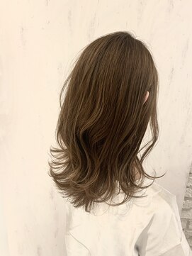 ルヴェルヘアー(Revel hair) 透明感レイヤースタイル