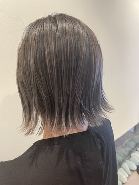 シーバイトリコ 市川(SEA by tricot) 外ハネ/ぱつっとボブ/ハイライト