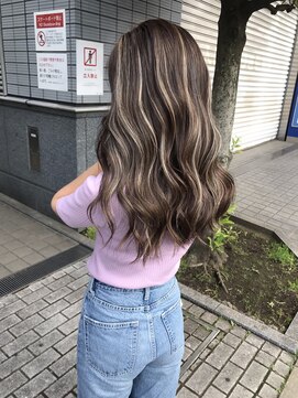 ユニー(uniii) 暗めコントラストハイライト