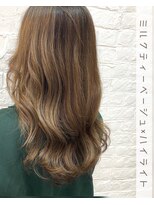 ウーロス(uros.) ミルクティーベージュ×ハイライト