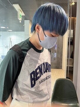 ヘアーアンドメイク ビス(HAIR&MAKE bis) ブリーチ1回からできるコバルトブルー☆【多田 華歌】