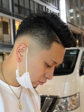 リバティシェアバーバー 銀座2nd(LIBERTY SHARE BARBER) スキンフェードコテパーマ濡れパンマッシュパーマ[銀座<理容室>]