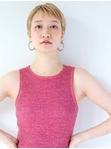 大人可愛い透明感ハイトーンベージュ/耳かけショート