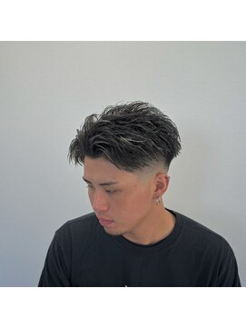 オールバックヘアー