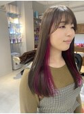 インナーカラーピンクカラーマゼンタロングヘアイヤリングカラー