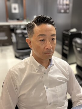 ザマンリバレッジニューヨーク(THE MAN LeverageNewYork) 大人海外ビジネスマン七三フェード:大村 大心