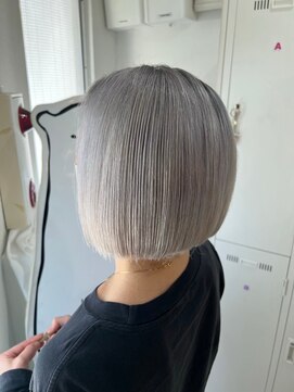 ナンバー ユアイロ 川崎(N° uairo) 丸型卵形韓国顔まわりエアリーロング美髪ピンクブラウン川崎