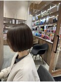 ボブ×オリーブベージュ