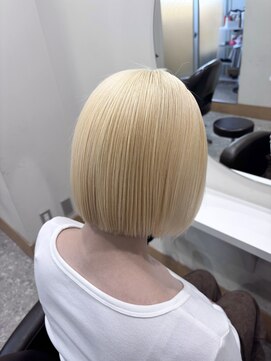 アン(Hair make un) 【ブリーチ2回で作るうる艶抜きっぱなしブロンド♪】