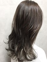 レアレア ヘアアンドライフ(LeaLea) 軽めのレイヤーとグレージュでクールビューティーに