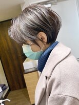 アヴァロン(AVALON)&nbsp;美シルエット・上質大人ショートボブ・アッシュベージュ【BISA】