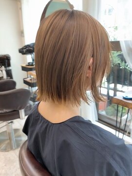 ベラ(Bella) 大人可愛い切りっぱなしボブクールショートボブ20代30代40代