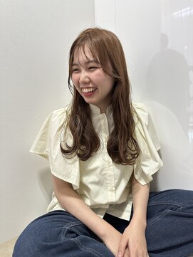 エミュ 中央駅店(eMu) フォギーベージュ×お顔周り