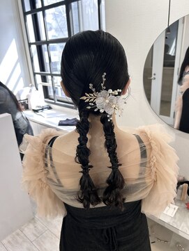 ディティカ サウ(Dityca sow) ツイン編みおろし/タイトヘア/参列/結婚式/お呼ばれヘア