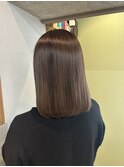 毛先までしっとり潤う艶ボブ